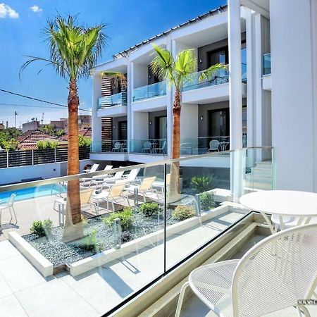 Senso Suites เนอาเปรามอส ภายนอก รูปภาพ