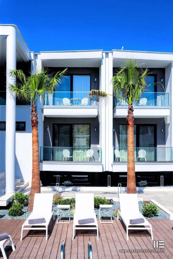 Senso Suites เนอาเปรามอส ภายนอก รูปภาพ