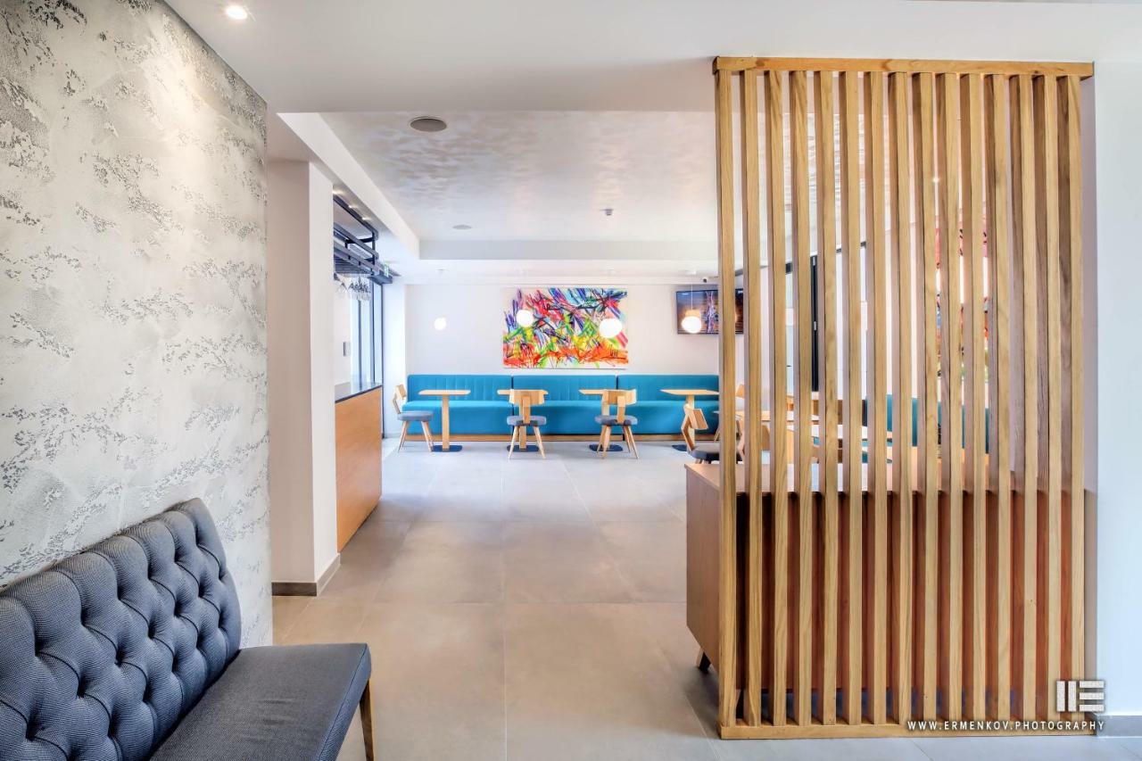 Senso Suites เนอาเปรามอส ภายนอก รูปภาพ