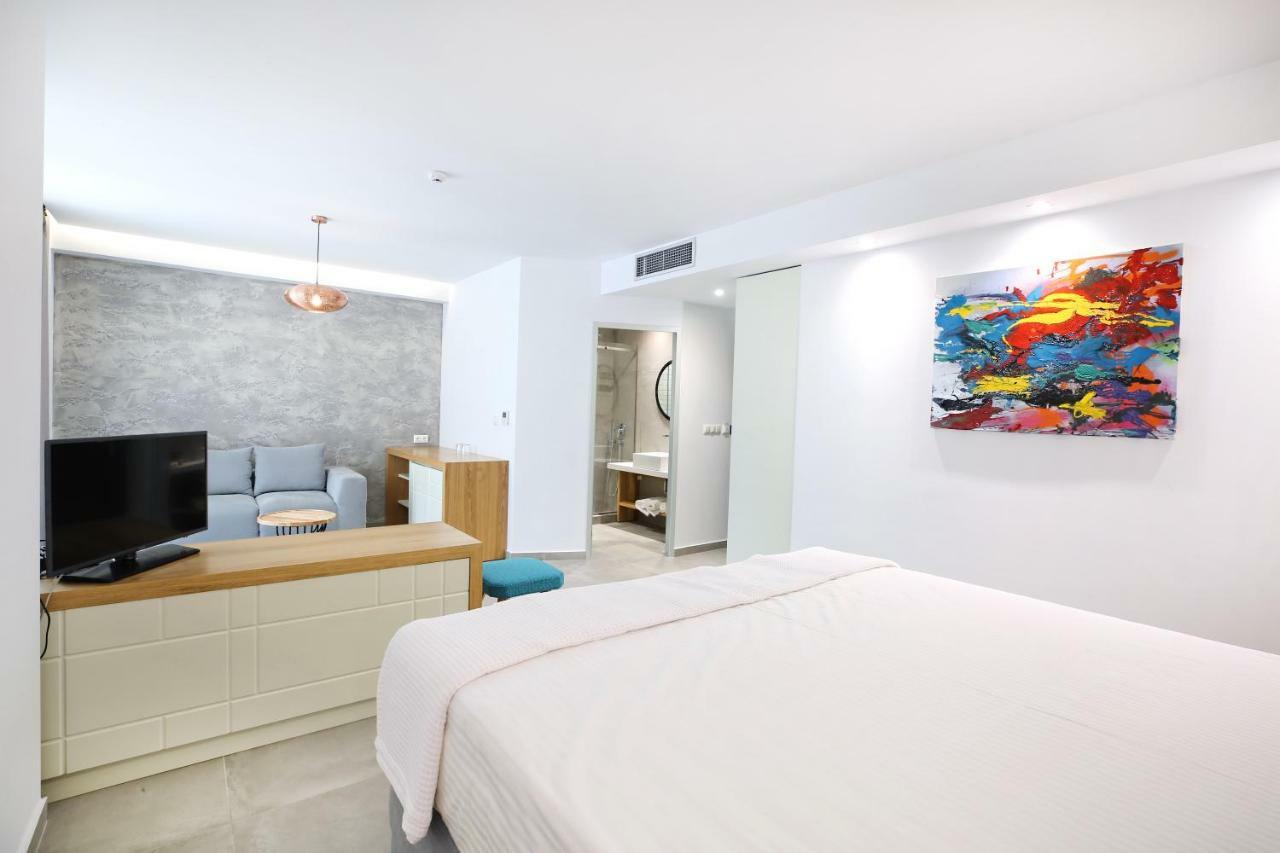 Senso Suites เนอาเปรามอส ภายนอก รูปภาพ