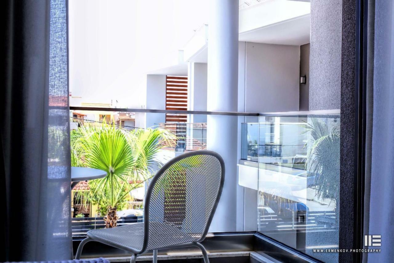 Senso Suites เนอาเปรามอส ภายนอก รูปภาพ